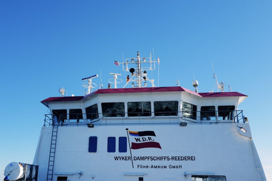 Brückenaufbau einer Fähre der Wyker Dampfschiffs-Reederei